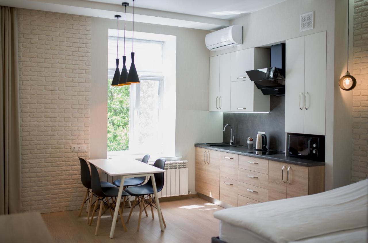 Modern Apartmeents Near Central Park Полтава Екстериор снимка