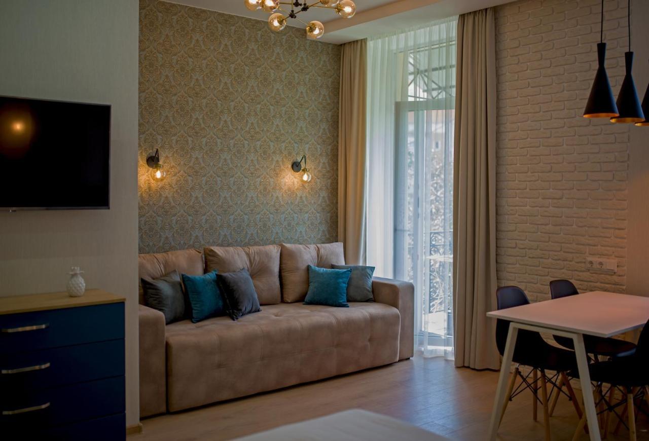 Modern Apartmeents Near Central Park Полтава Екстериор снимка